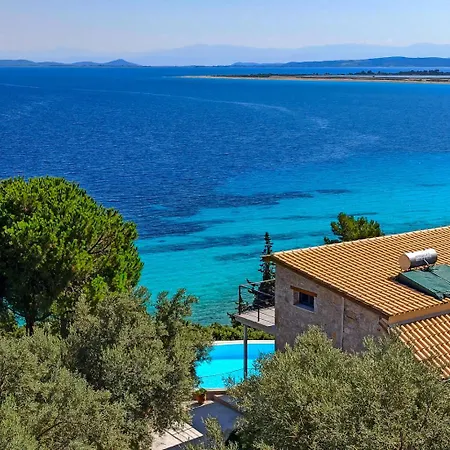 Kaminia Blue Villa *